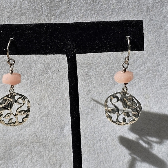 Silpada 925 Sterling Pink Soapstone Bead Floral Drop Earrings - Picture 13 of 13